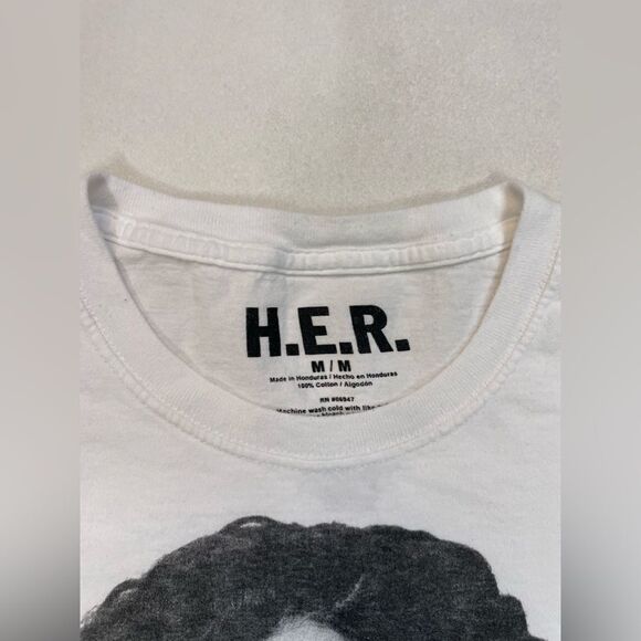 H.E.R. Graphic T-shirt Women Medium White Distressed Short Sleeve Music - Picture 4 of 5
